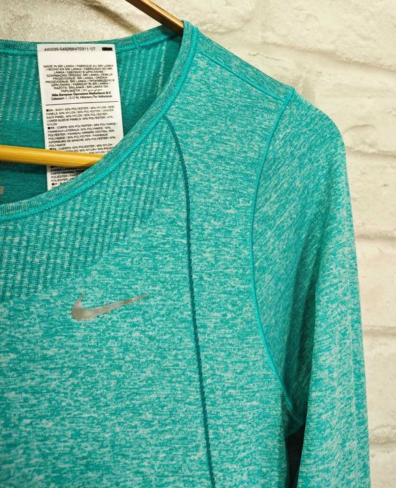 NIKE Оригинална дамска фланелка за фитнес / тичане размер S