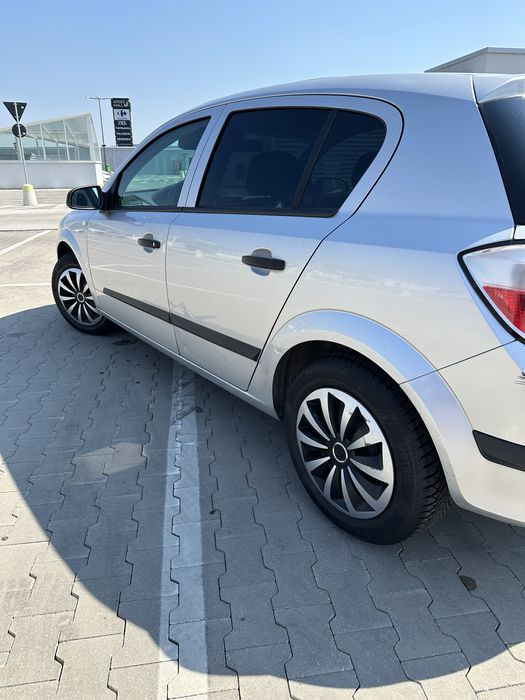 Vand opel astra H 1.6 benzina
