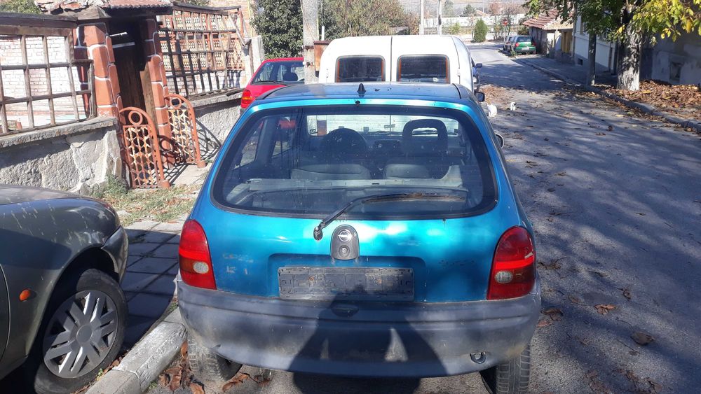 Опел  корса б  1.2  бензин