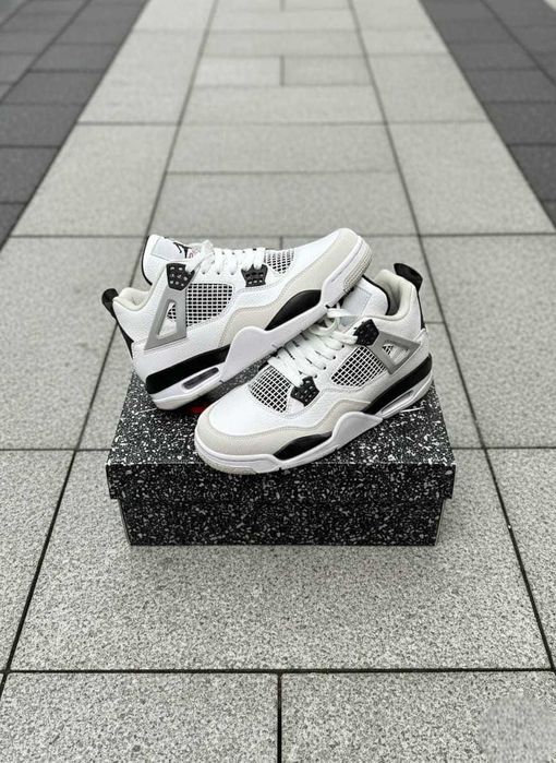 AIR JORDAN 4 Retro Military Black