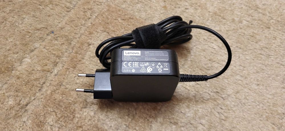 LENOVO incarcator 20V-2.25A mufa subtire fuctional