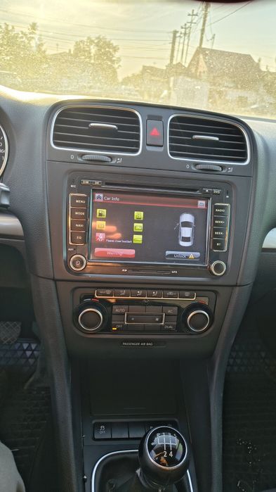 VW Golf 6 / 1.6tdi / ușor avariat.