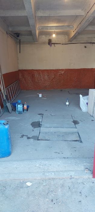 Недвижимость , продам гараж