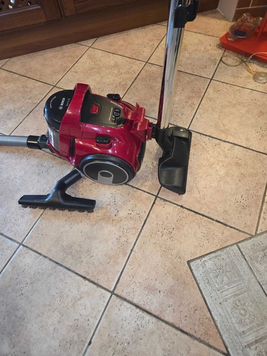 Прахосмукачка Bosch series 2