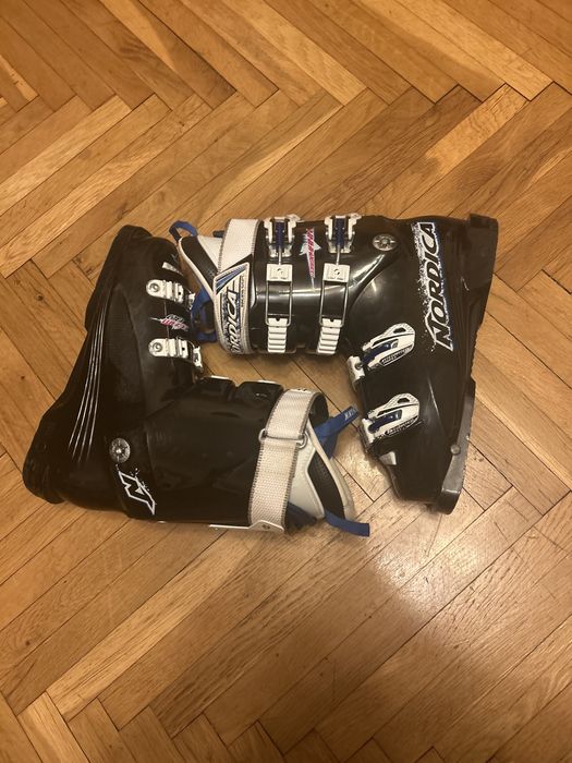 Ски обувки Nordica