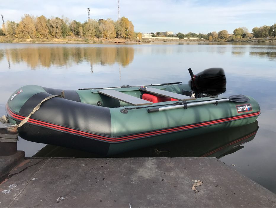 Продам Лодку Хантер 330