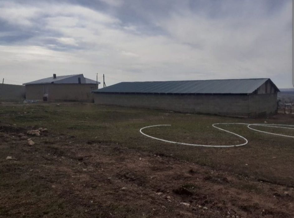 уй сатылады мал устағанға колайлы