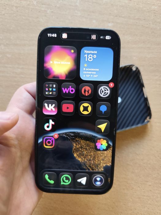 Продам iphone 15 128