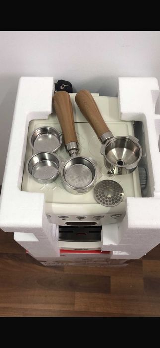 Vand Expresor Cafea AVX EM3202