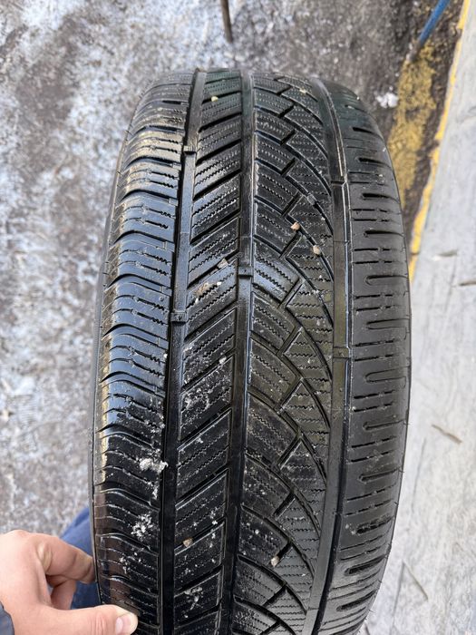 Прадаются всесезонные балоны 235/55/r19