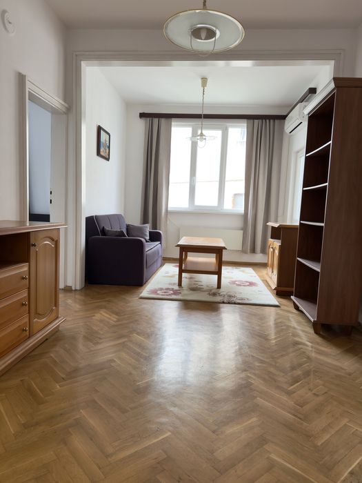 Апартамент с две спални в центъра на Бургас