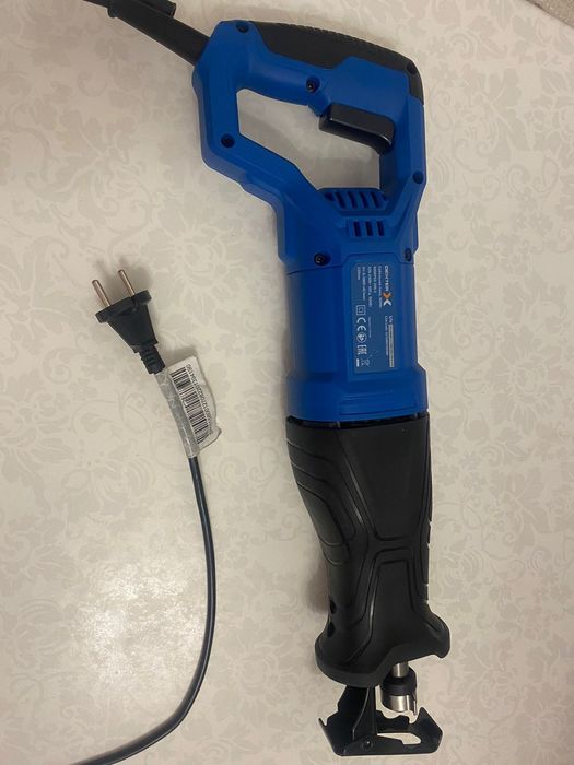 Пила сабельная сетевая DEXTER 900 Вт