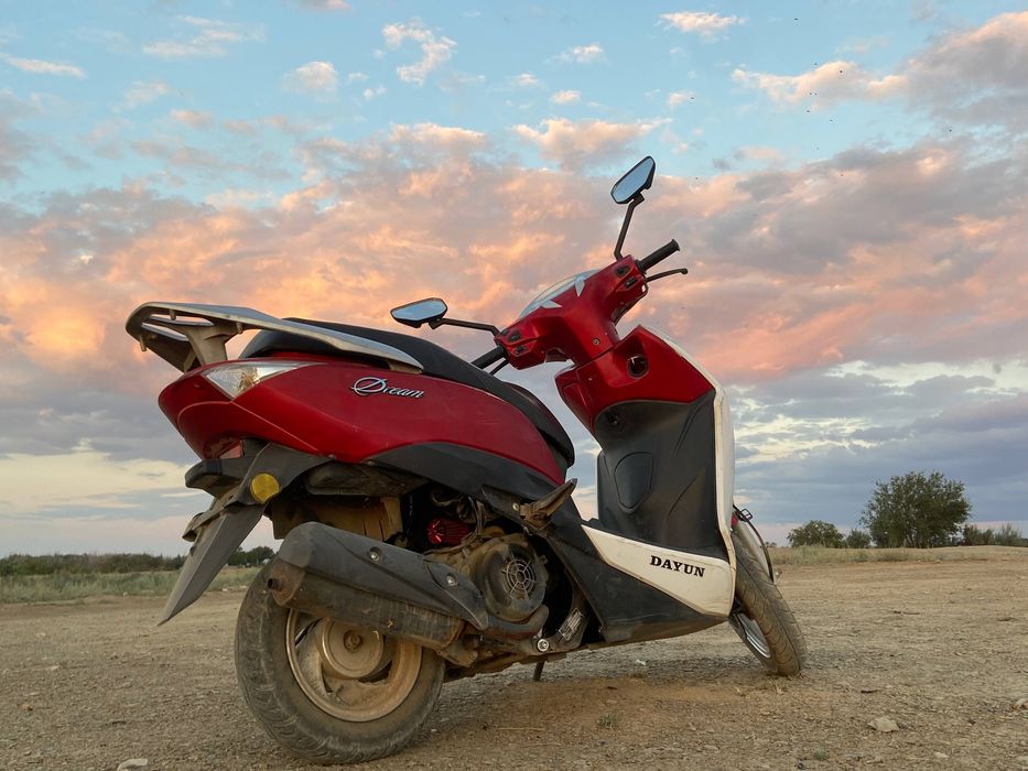Продам скутер 125 кубов