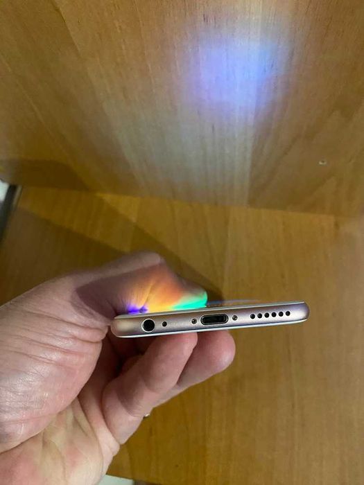 iPhone 6s Rose Gold 16GB в отлично състояние