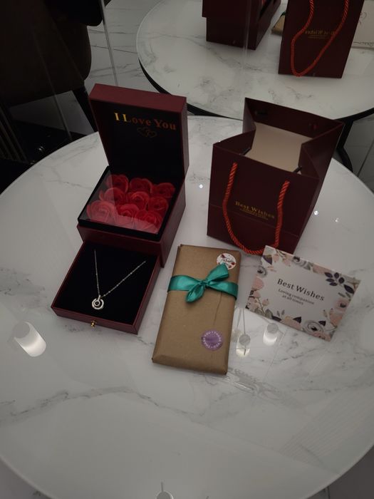 Подарок для девушки комбо