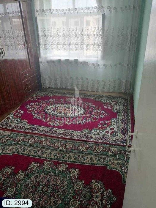 SOTILADI №2994 5-mikrorayon jomiy 13maktab tarafda 2xonalik uy sotuvda