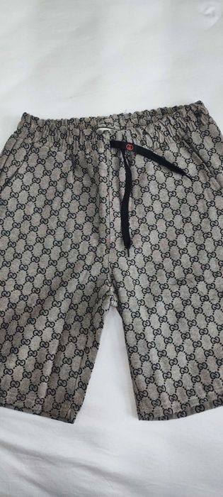 Стилен елегантен мъжки екип на GUCCI