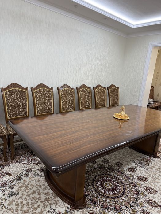 Комплект стол с 12 стульями