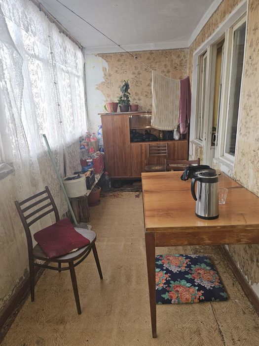 Срочно продаётся 3 комнатная квартира в городе Чирчике