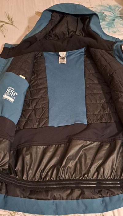 Geacă Dechatlon impermeabilă  11-12 ani