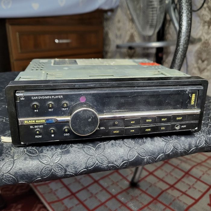 Автомагнитола Сотилади