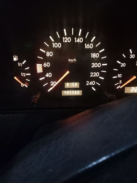 Mercedes w202 sotiladi