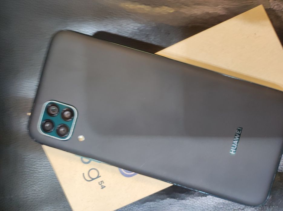Huawei P40 lite ,128 гб нова багерия