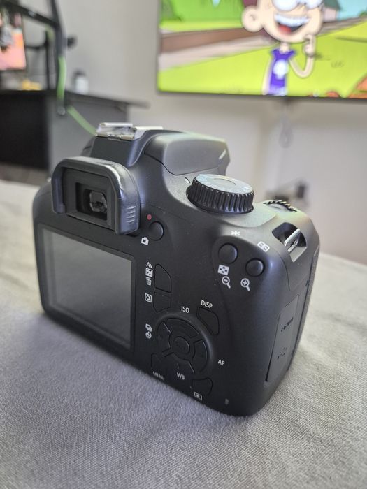 Cameră DSLR Canon Eos 4000D