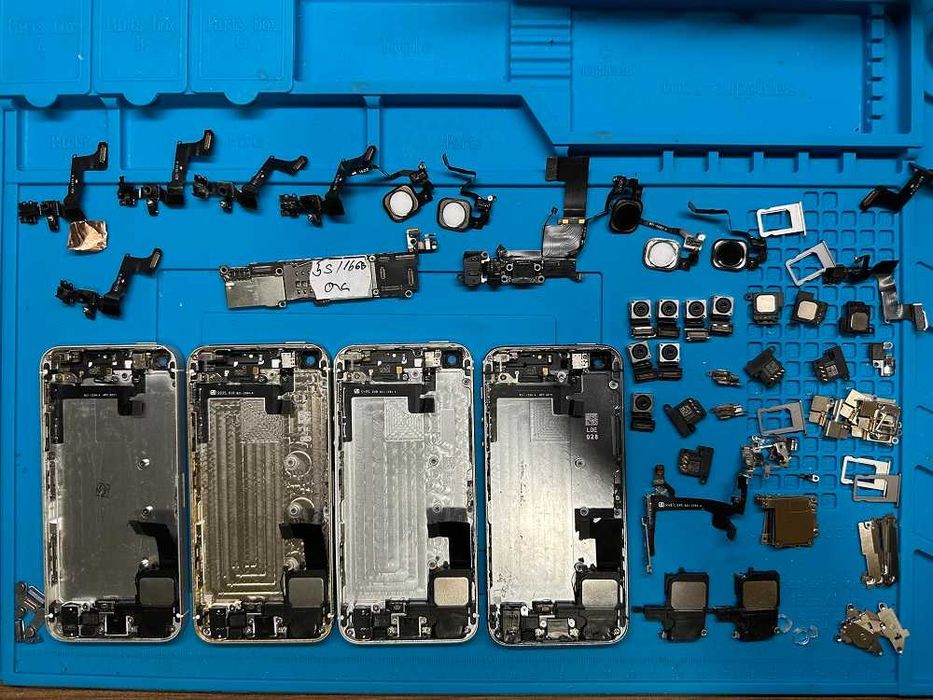 iPhone 5S на части