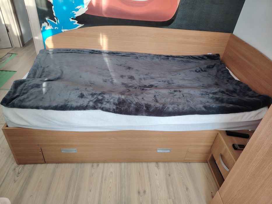 Camera completa tineret urgent.Birou gratis.