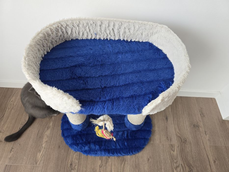 Продается домик для кошек