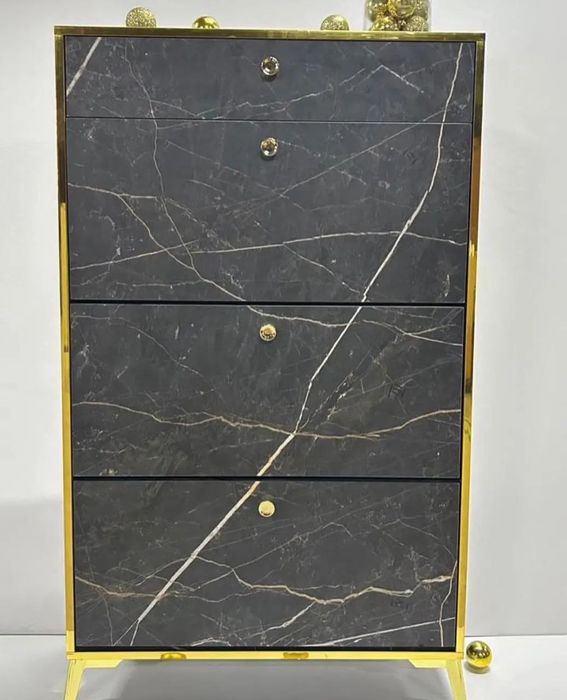 Obuvnitsa. Обувнитса