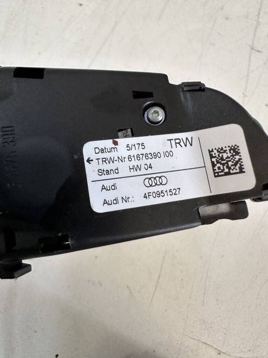 Comenzi volan antena amplificator radio Audi A4 B7