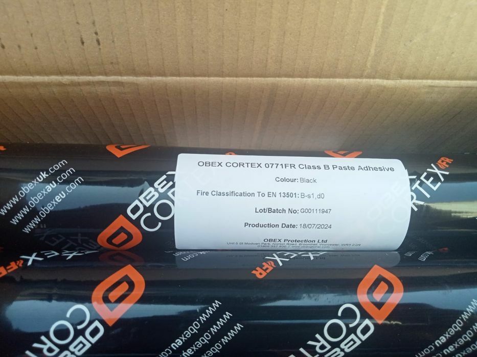 Pasta Adeziva Cortex 0771FR Negru Rezistenta la Foc
