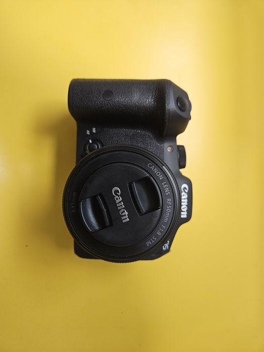 Canon eos M50 cu obievtive plus vitrox Af33/14
