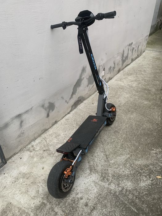 Kukirin g4 cu frane hidraulice Xod