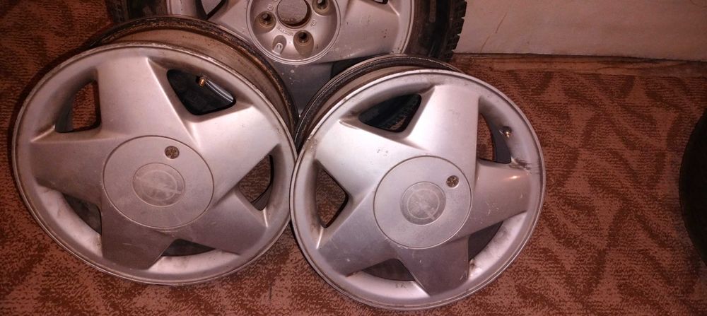 Продавам капачки