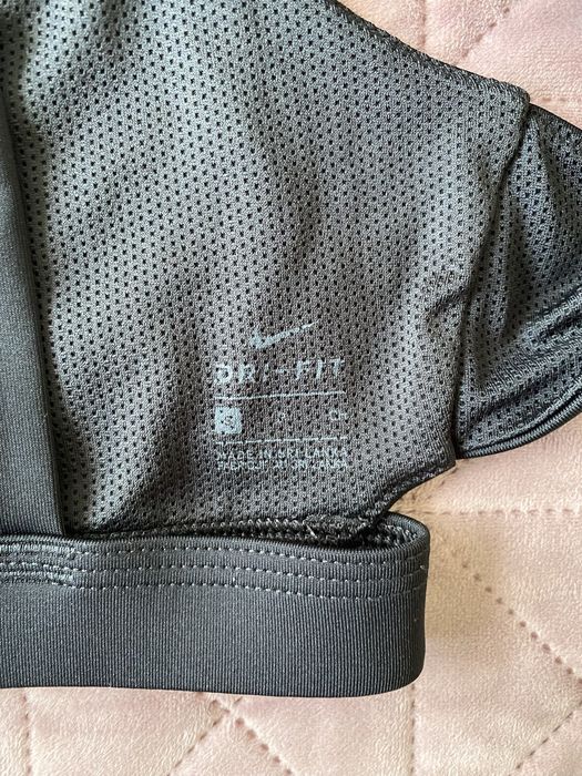 Бюстиета Nike размер S