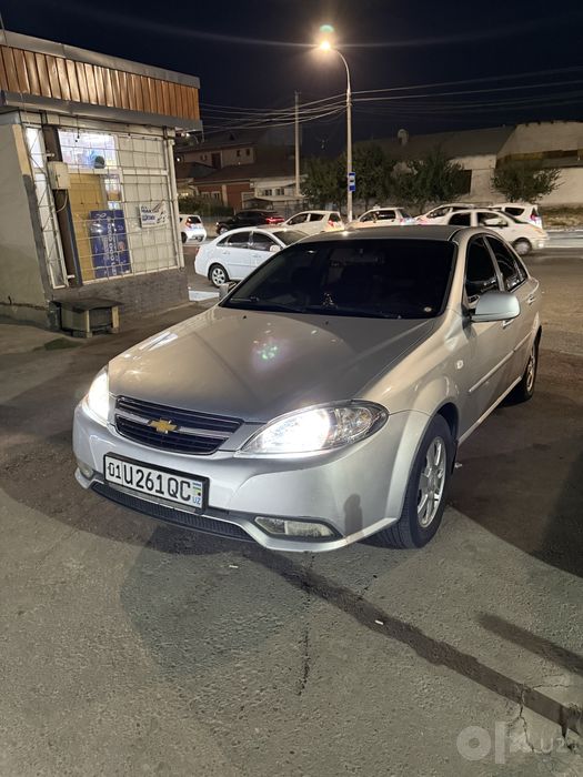 gentra 1 evro avtamat  metan gaz sotiladi