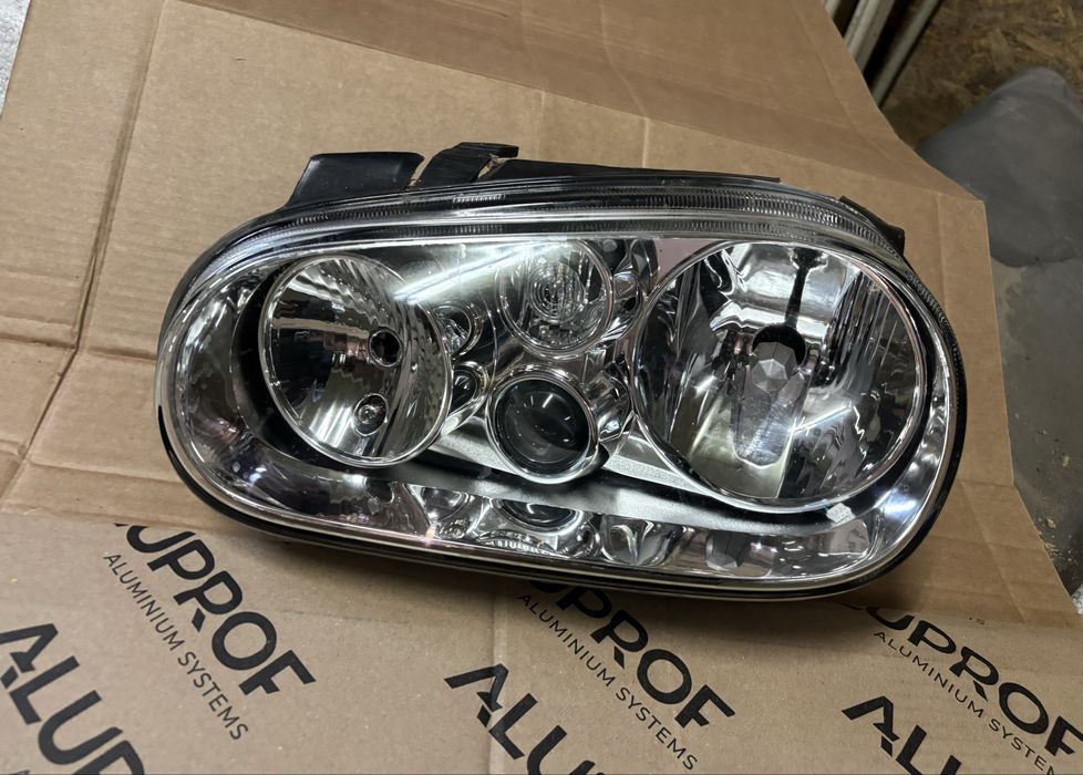 Far stanga golf 4 original nou