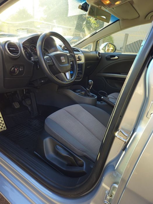 SEAT Leon 2010 — imagine 5
