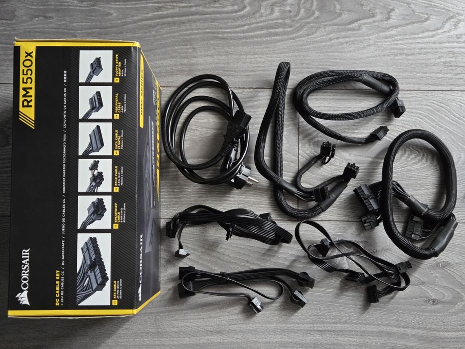 Sursa ATX Corsair RM550x, 80 PLUS Gold, Full Modulara