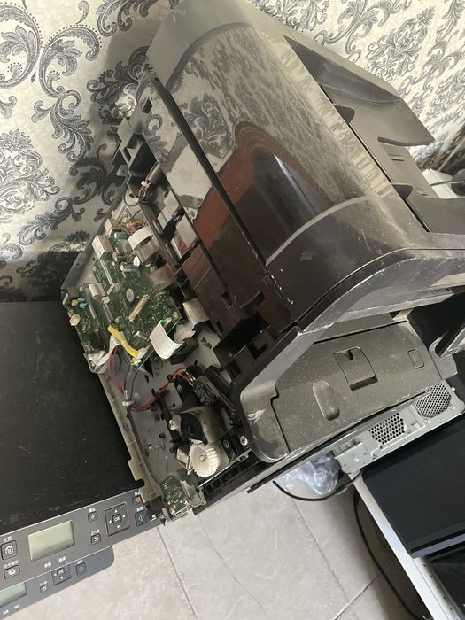 Продам HP LaserJet Pro 400 MFP на запчасти