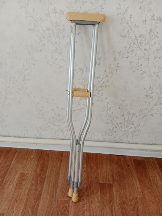 Жап жаңа балдақ костыль