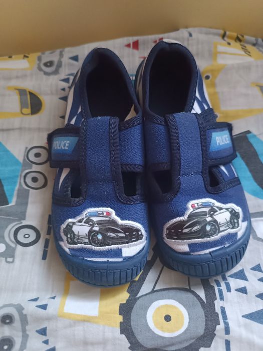 Детски пантофи 25,27,28,31 номер