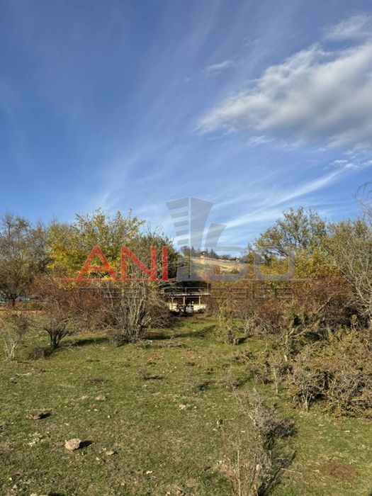 Парцел в София, област-с.Драговищица площ 3250 цена 98900