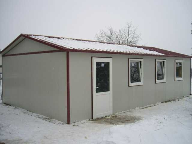 Casa modulara, garaje auto, containere stil birou din structura metalica si panou sandwich termoizolant