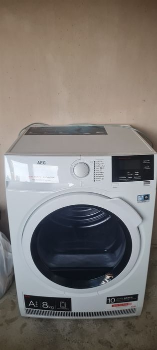 AEG   сушилня с термопомпа