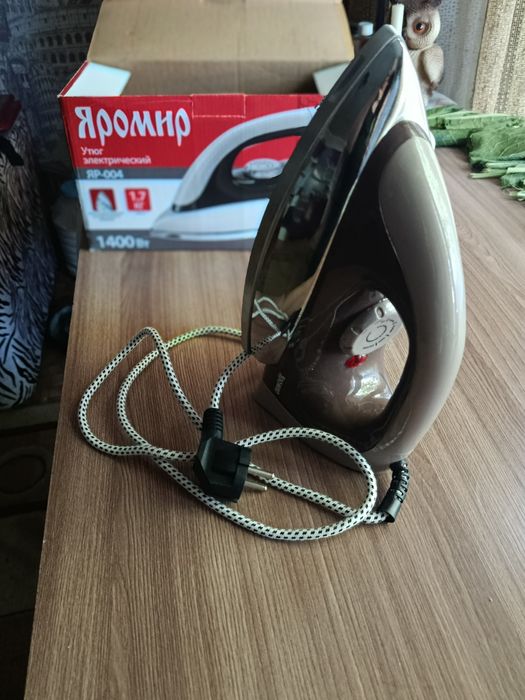Продаётся новый утюг