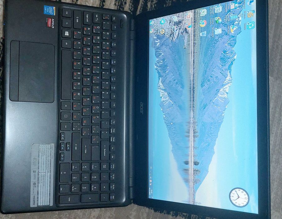 Acer i5 notebook sotiladi